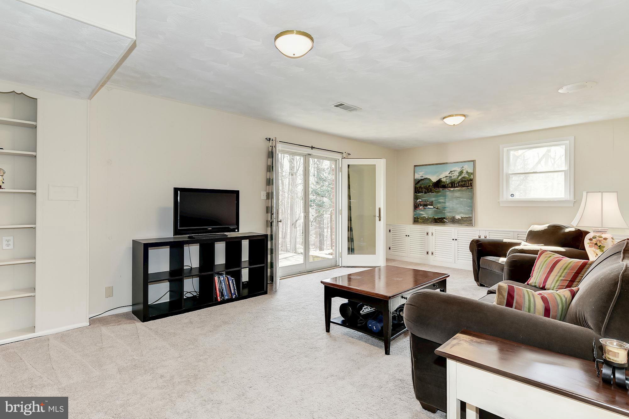 10619 Kinloch Road Silver Spring, MD 20903 - Photo 22 of 30 Family Room