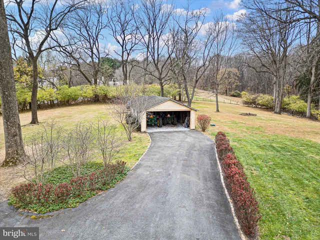 $1,350,000 | 417 Burnt Mill Road, Chadds Ford, PA 19317