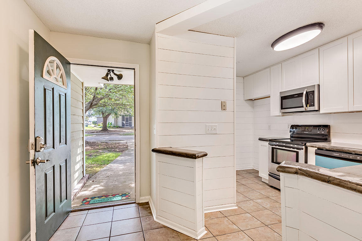 809 Temple Road, Unit A Ladson, SC 29456 - Photo 4 of 18 4