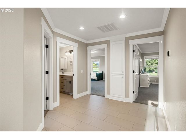 $1,250,000 | 35001 Northeast 91st Avenue, La Center, WA 98629