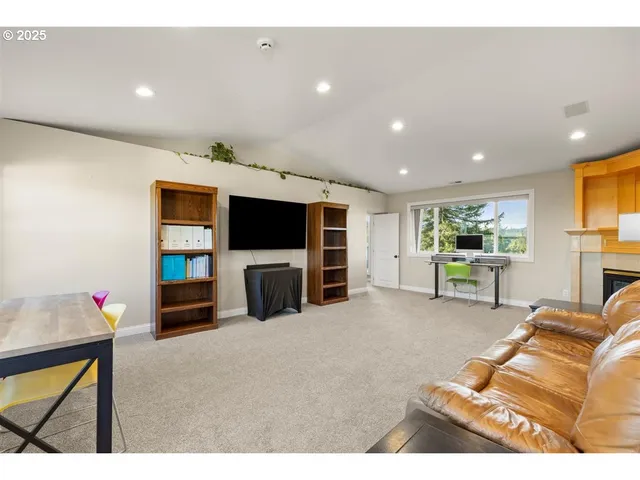 $1,250,000 | 35001 Northeast 91st Avenue, La Center, WA 98629