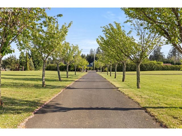 $1,250,000 | 35001 Northeast 91st Avenue, La Center, WA 98629