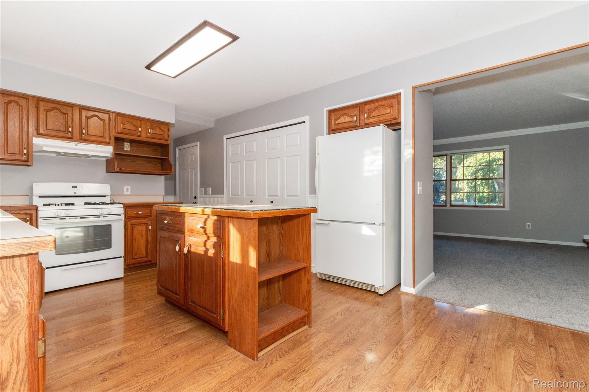11371 Odell Road Linden, MI 48451 - Photo 14 of 40 14.jpg