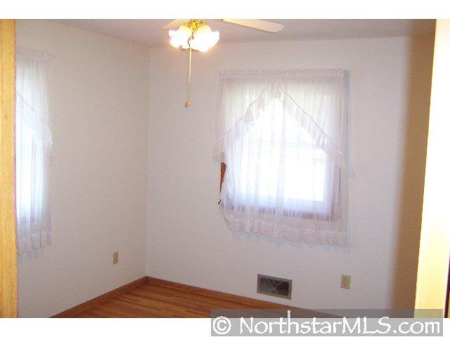 1682 County Rd B East Maplewood, MN 55109 - Photo 8 of 10