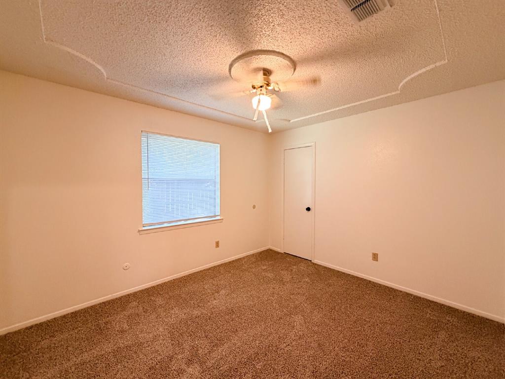 712 Pecan Street Burleson, TX 76028 - Photo 26 of 31