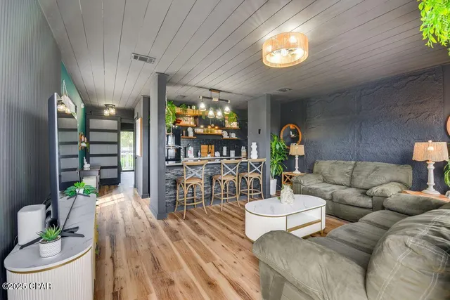 $290,000 | 6829 Thomas Drive, Unit 408, Panama City, FL 32408