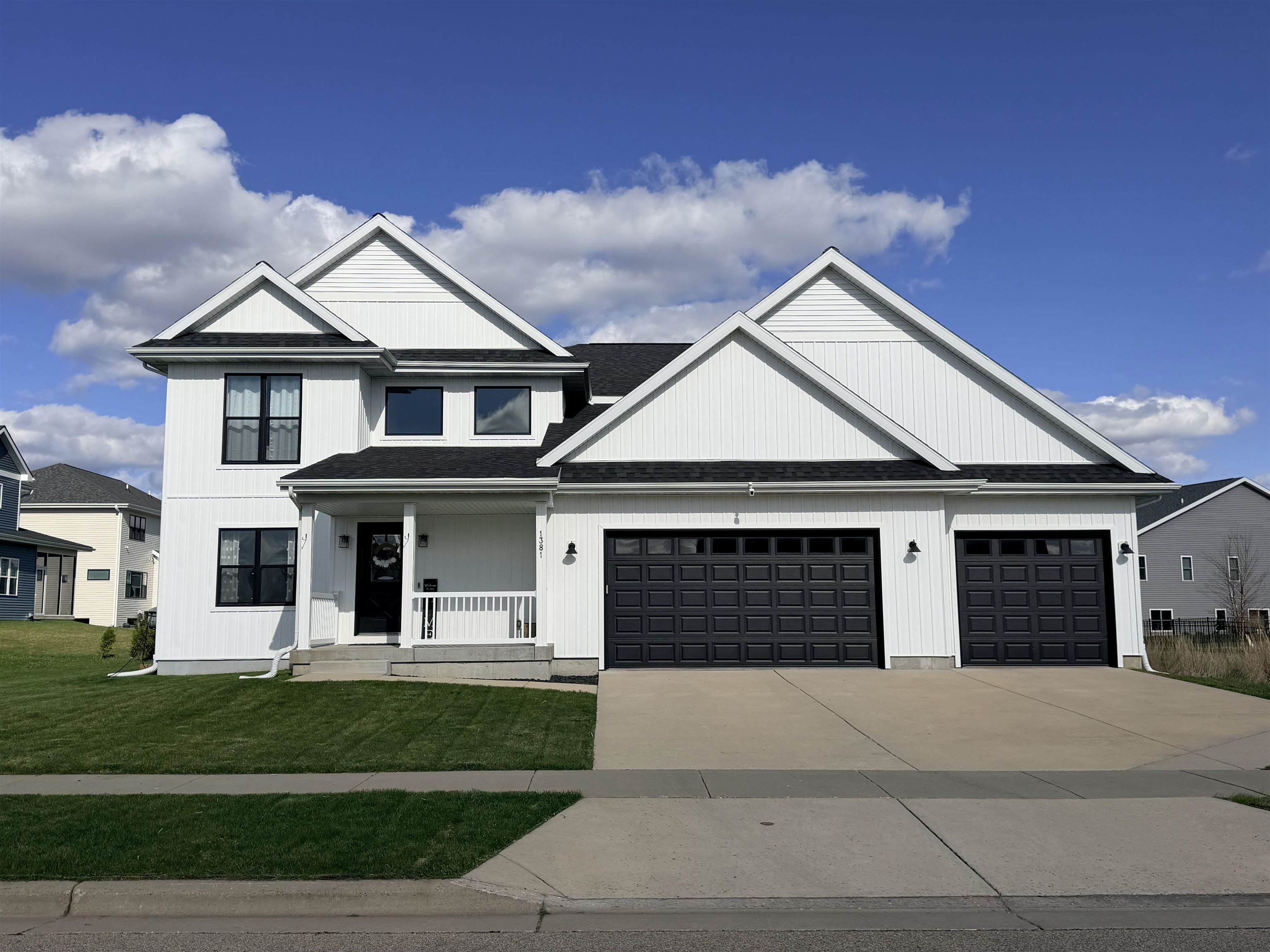 1381 North Pine Street Sun Prairie, WI 53590 - Photo 1 of 25