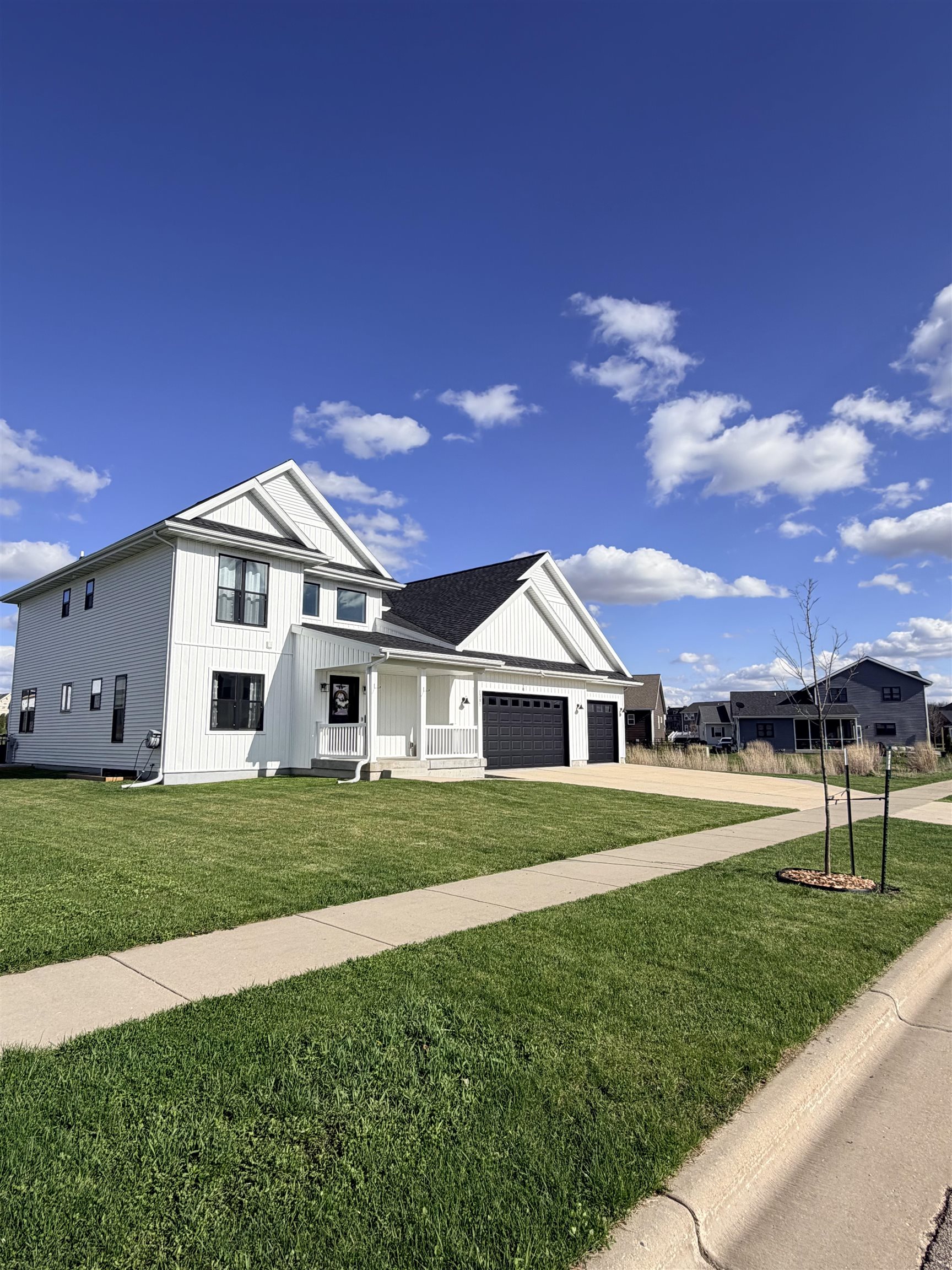 1381 North Pine Street Sun Prairie, WI 53590 - Photo 2 of 25