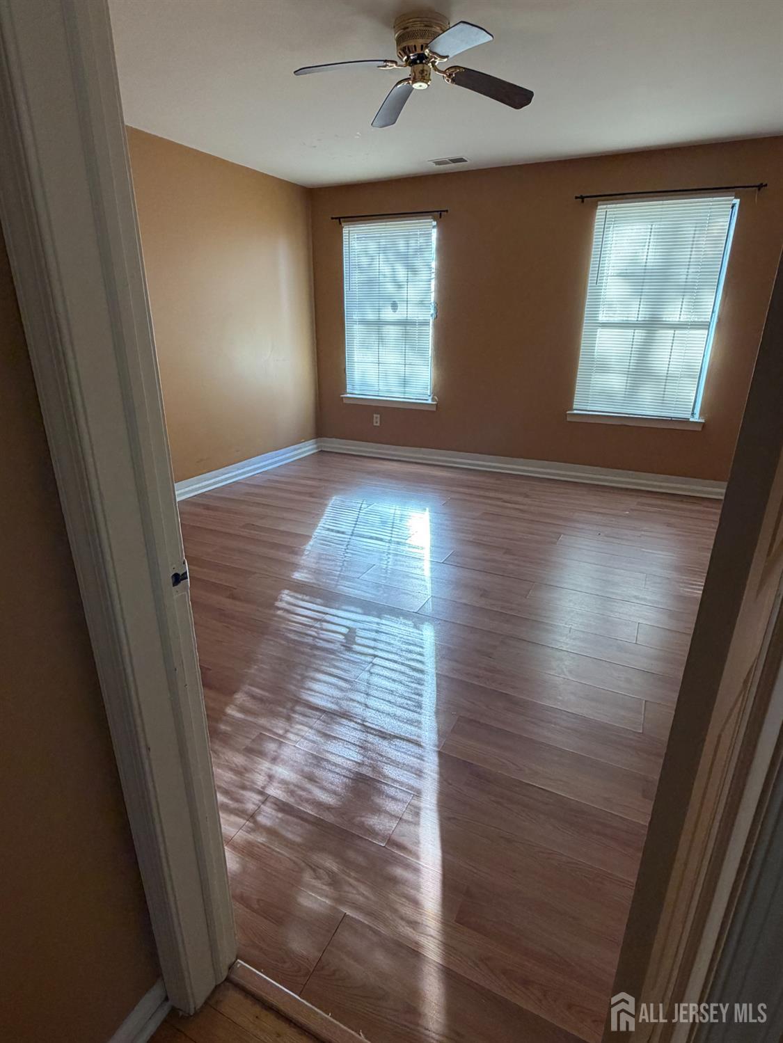 1202 Woodbridge Commons Way Iselin, NJ 08830 - Photo 12 of 19