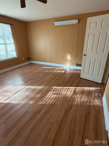 $2,650 | 1202 Woodbridge Commons Way, Iselin, NJ 08830