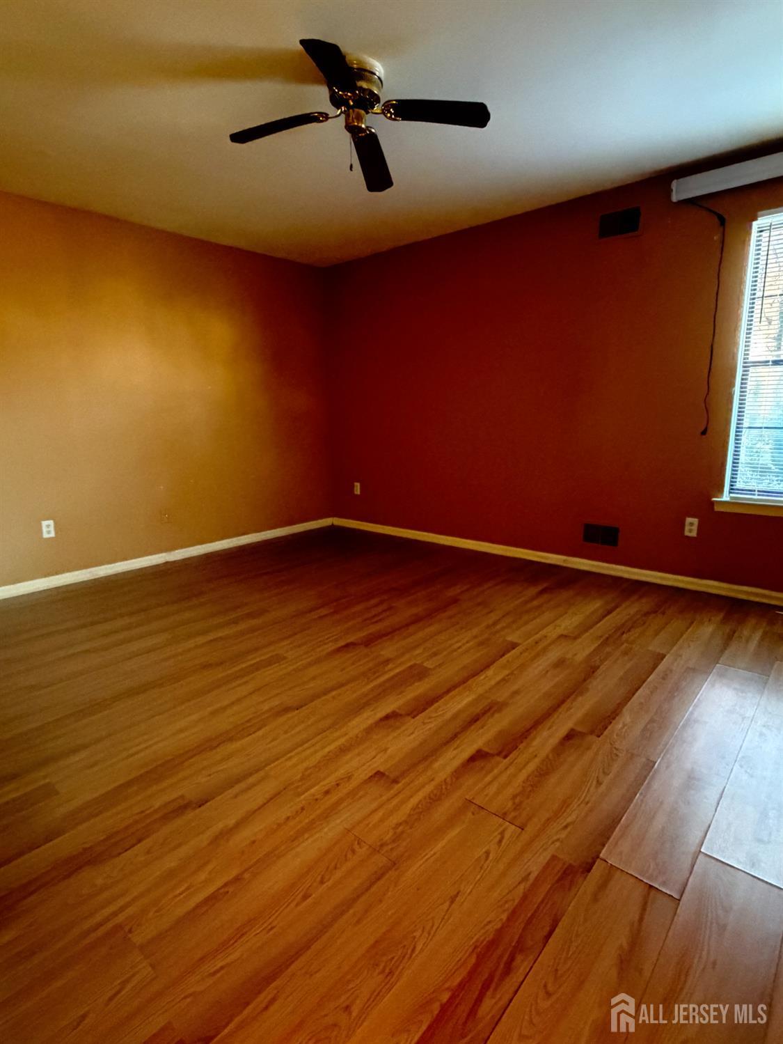 1202 Woodbridge Commons Way Iselin, NJ 08830 - Photo 15 of 19