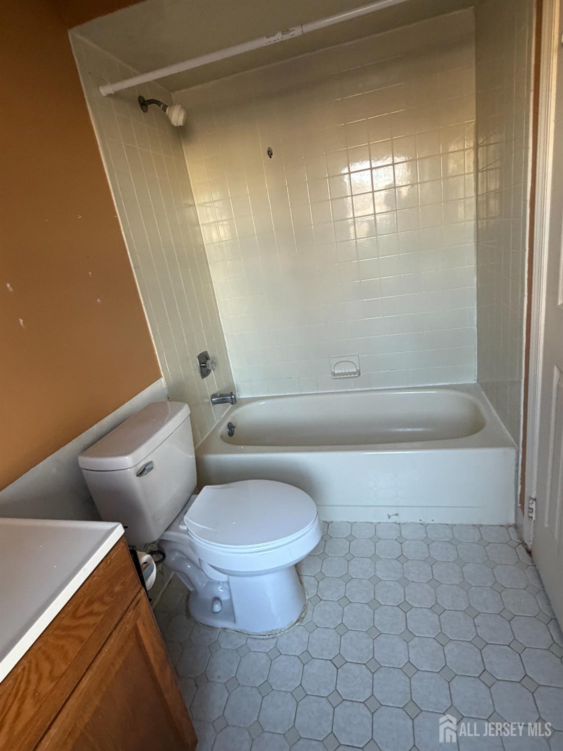 1202 Woodbridge Commons Way Iselin, NJ 08830 - Photo 17 of 19