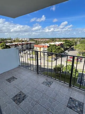 $1,700 | 4164 Inverrary Drive, Unit 803, Lauderhill, FL 33319