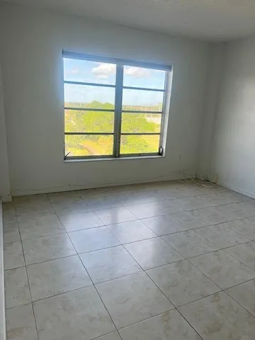 $1,700 | 4164 Inverrary Drive, Unit 803, Lauderhill, FL 33319