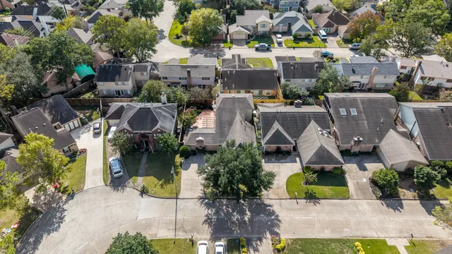 $400,000 | 12835 Chimes Drive, Houston, TX 77077