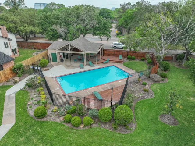 $400,000 | 12835 Chimes Drive, Houston, TX 77077