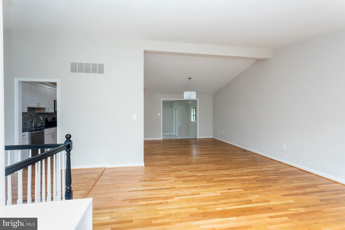 816 Hopewood Road Baltimore, MD 21208 - Photo 6 of 41 Open concept at it's best fine and functional