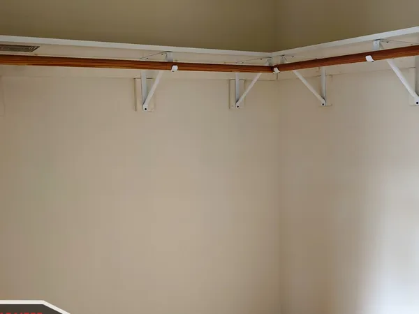 $1,550 | 2704 North Sawyer Avenue, Unit 207, Chicago, IL 60647