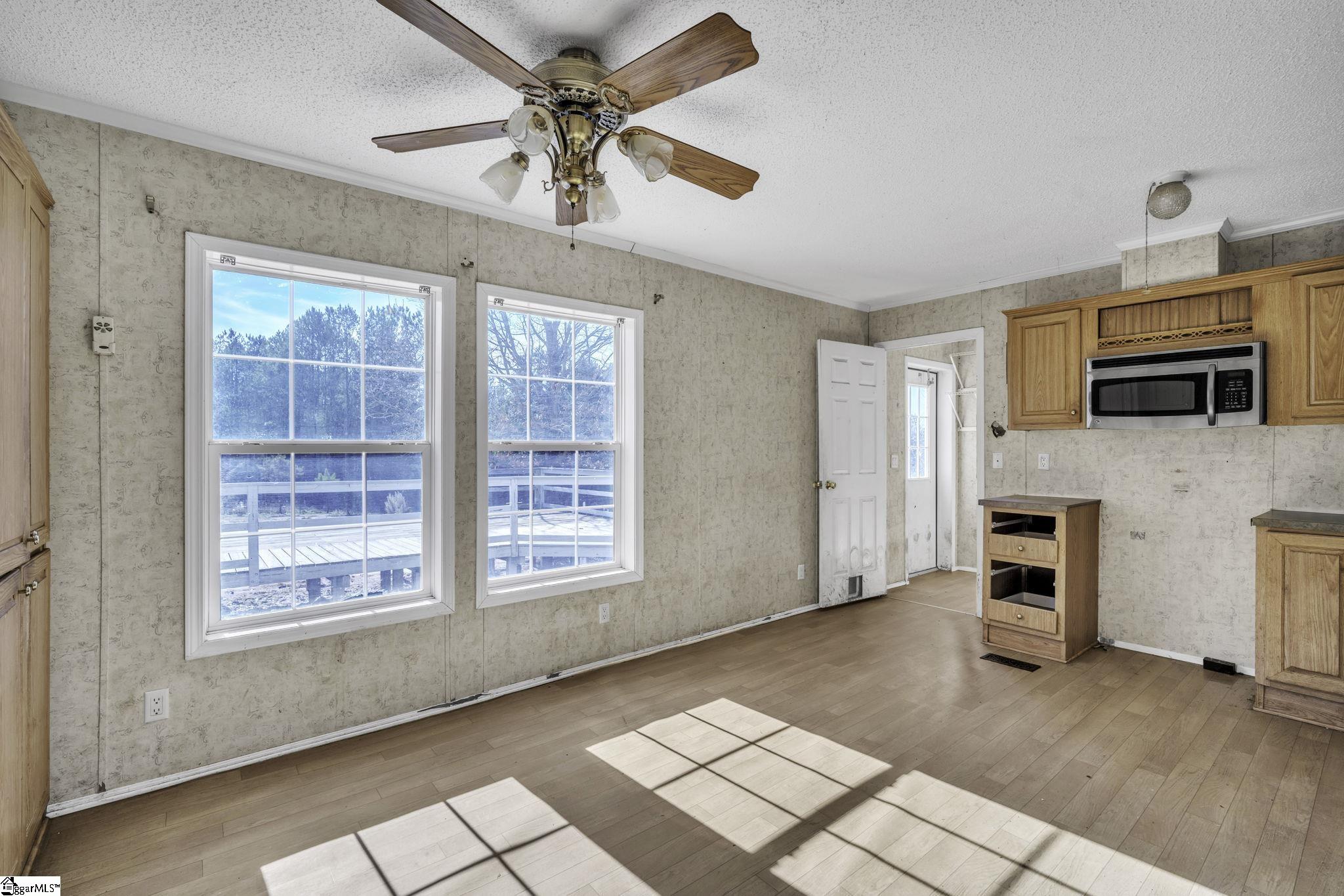 524 Acker Road Belton, SC 29627 - Photo 6 of 31