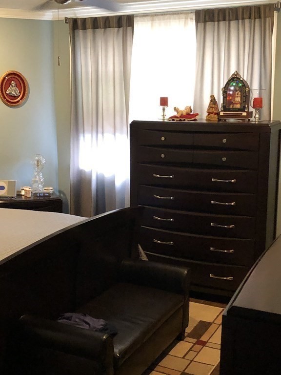 430 Hope Street Fall River, MA 02721 - Photo 13 of 28 a room with a window