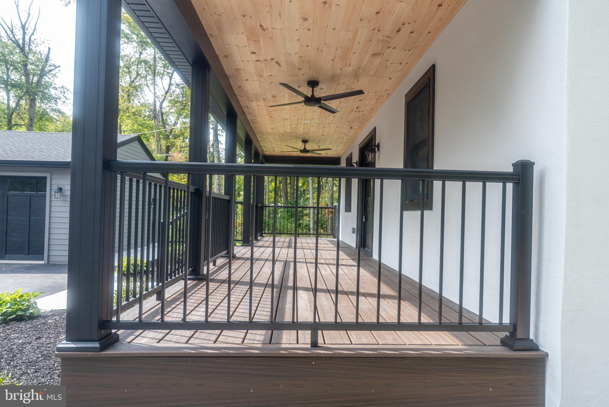933 Forrest Road Sellersville, PA 18960 - Photo 4 of 56