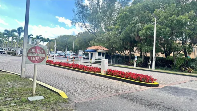 $2,650 | 2750 Northeast 183rd Street, Unit 2110, Aventura, FL 33160