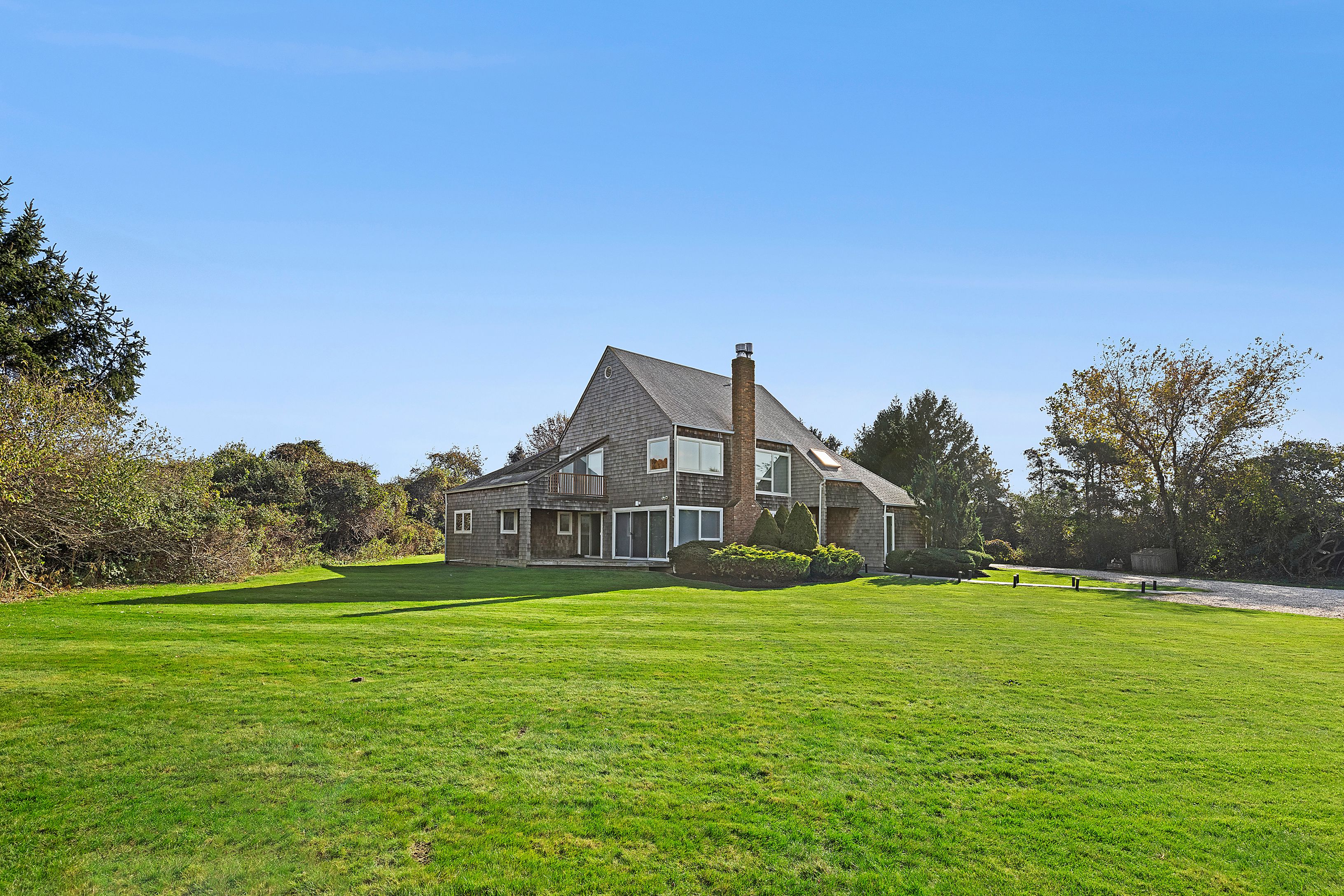 105 Poxabogue Lane Sagaponack, NY 11962 - Photo 4 of 23