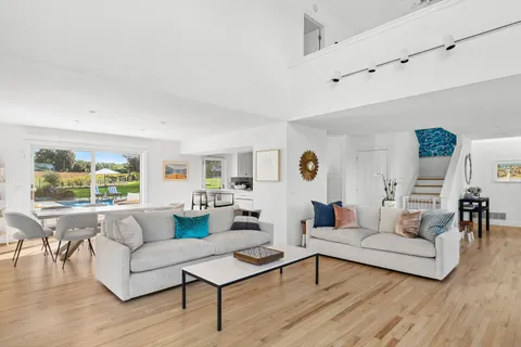 105 Poxabogue Lane, Sagaponack, NY 11962