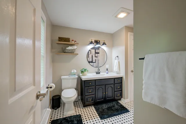 $514,000 | 160 Sandy Cove, Palermo, ME 04354