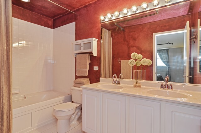 1834 Ridge Avenue, Unit 132 Evanston, IL 60201 - Photo 7 of 11