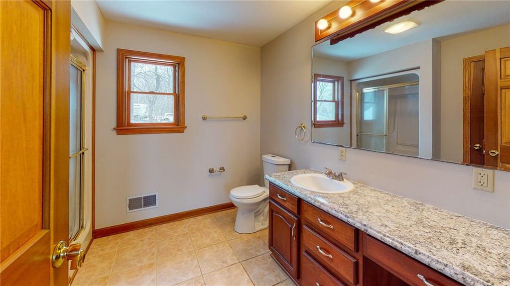109 Porter Lane Rochester, PA 15074 - Photo 13 of 18