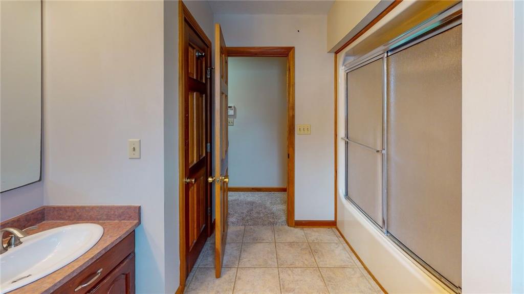 109 Porter Lane Rochester, PA 15074 - Photo 14 of 18