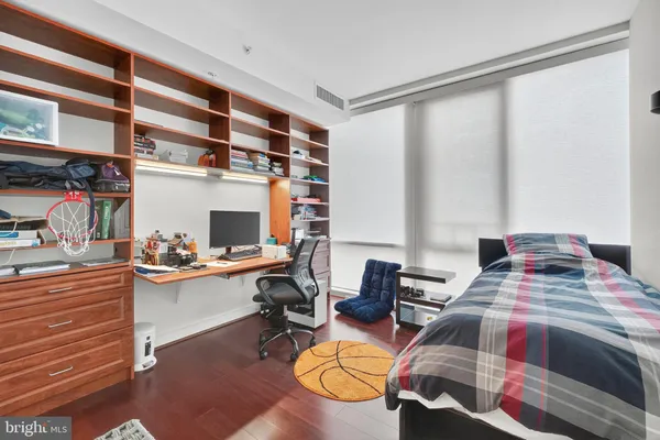 $1,295,000 | 6820 Wisconsin Avenue, Unit 4006, Bethesda, MD 20815