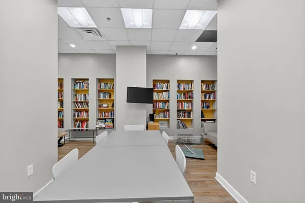 $1,295,000 | 6820 Wisconsin Avenue, Unit 4006, Bethesda, MD 20815