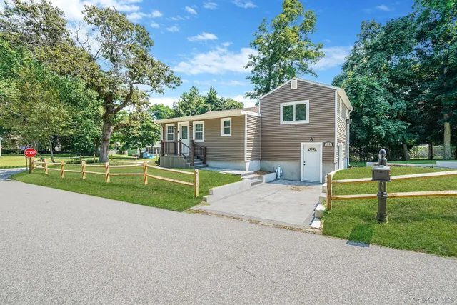 $619,996 | 25 Cherry Lane, Wading River, NY 11792