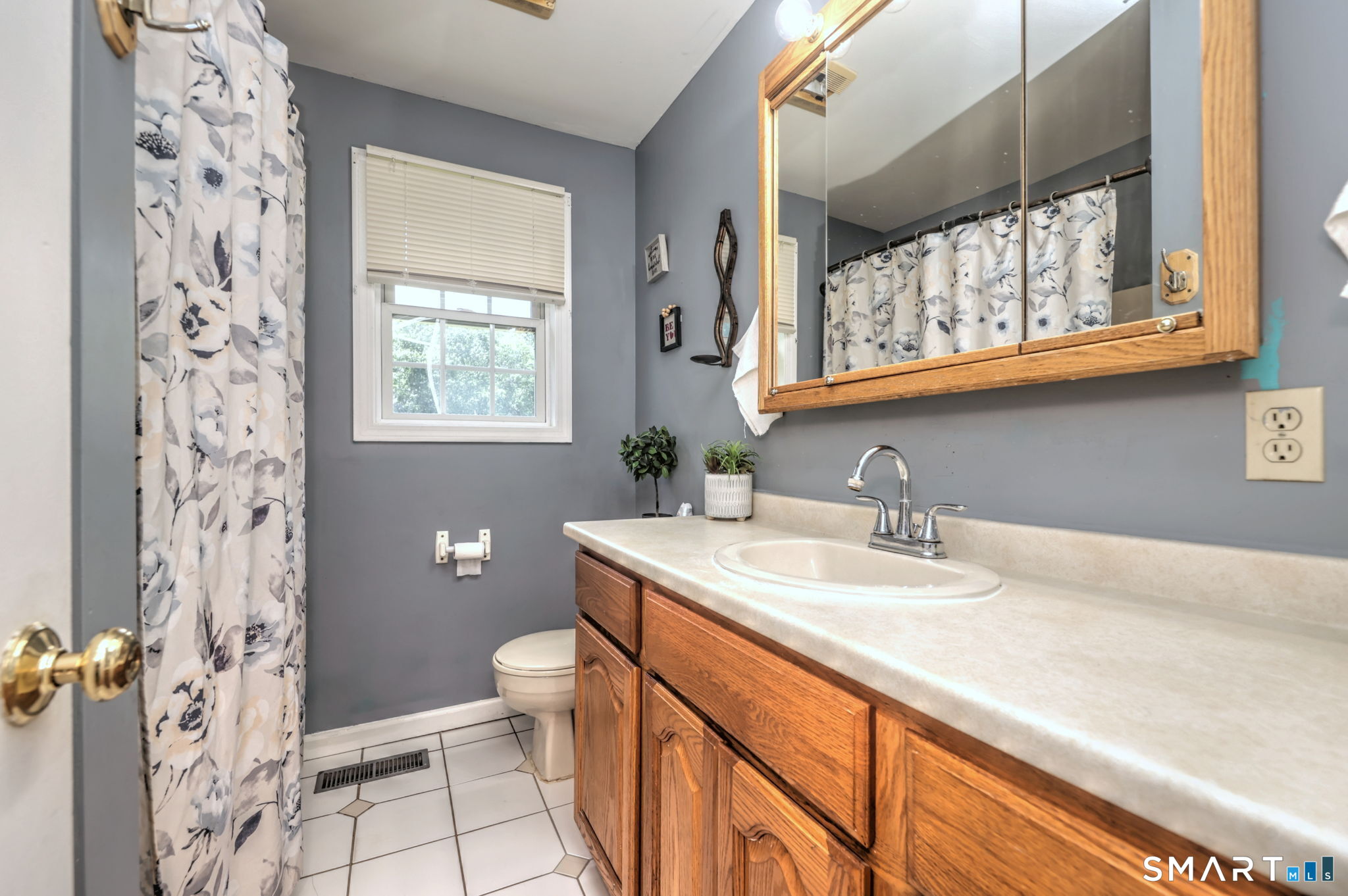24 Warner Road North Haven, CT 06473 - Photo 18 of 39
