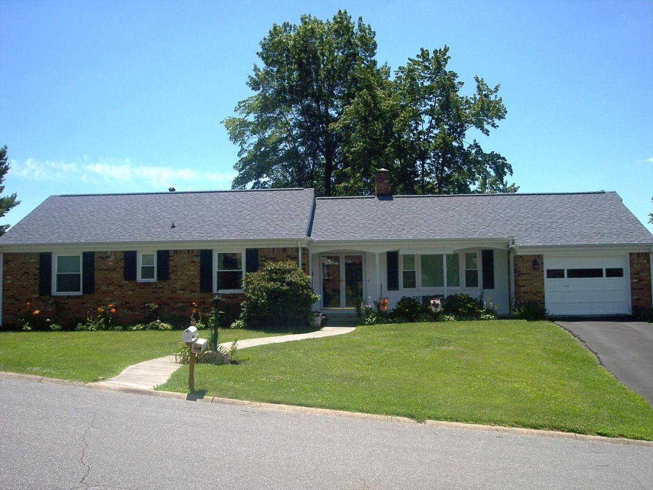 3037 Northside Road Roanoke, VA 24019 - Photo 1 of 24 front