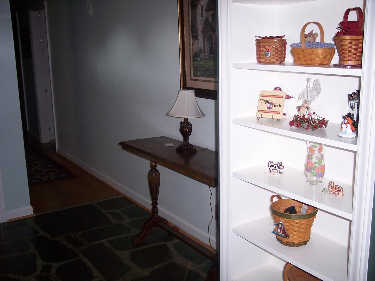 3037 Northside Road Roanoke, VA 24019 - Photo 3 of 24 Foyer with bookshelves