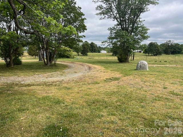 304 Floyd Blackwell Road Tryon, NC 28782 - Photo 7 of 13