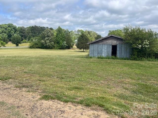304 Floyd Blackwell Road Tryon, NC 28782 - Photo 9 of 13