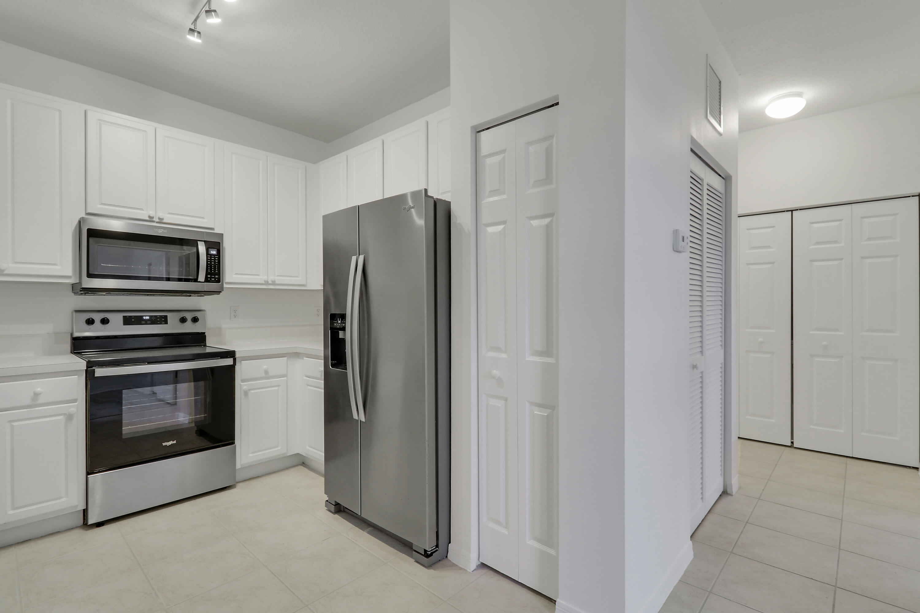 110 Lighthouse Circle, Unit A Tequesta, FL 33469 - Photo 13 of 41 Kitchen