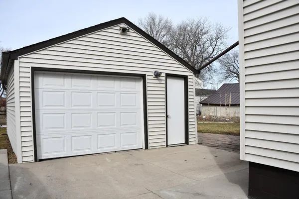 $217,000 | 1539 Dover Street, Worthington, MN 56187