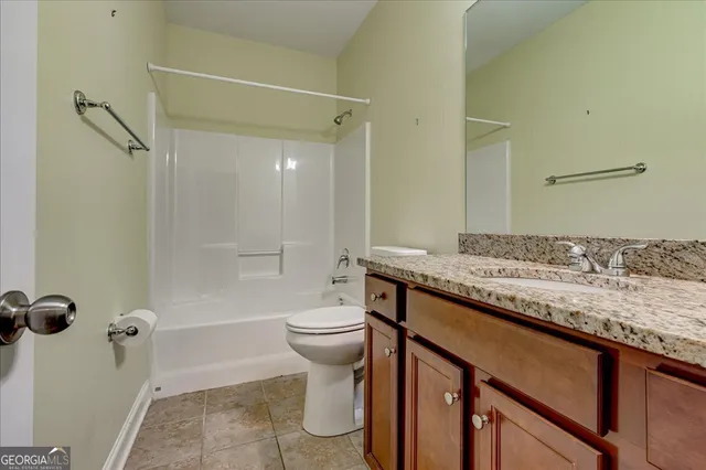 $519,000 | 165 Lake Hampton Drive, Hampton, GA 30228