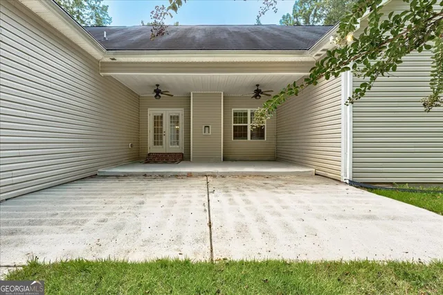 $519,000 | 165 Lake Hampton Drive, Hampton, GA 30228