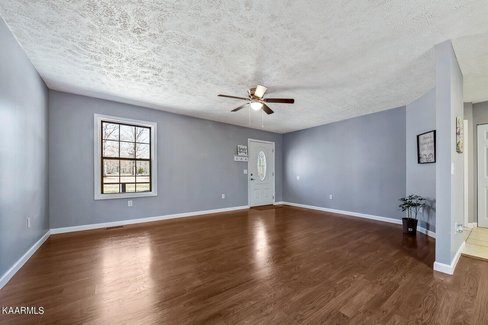 348 Sandy Creek Road Crossville, TN 38571 - Photo 4 of 34 Gallery Image 4