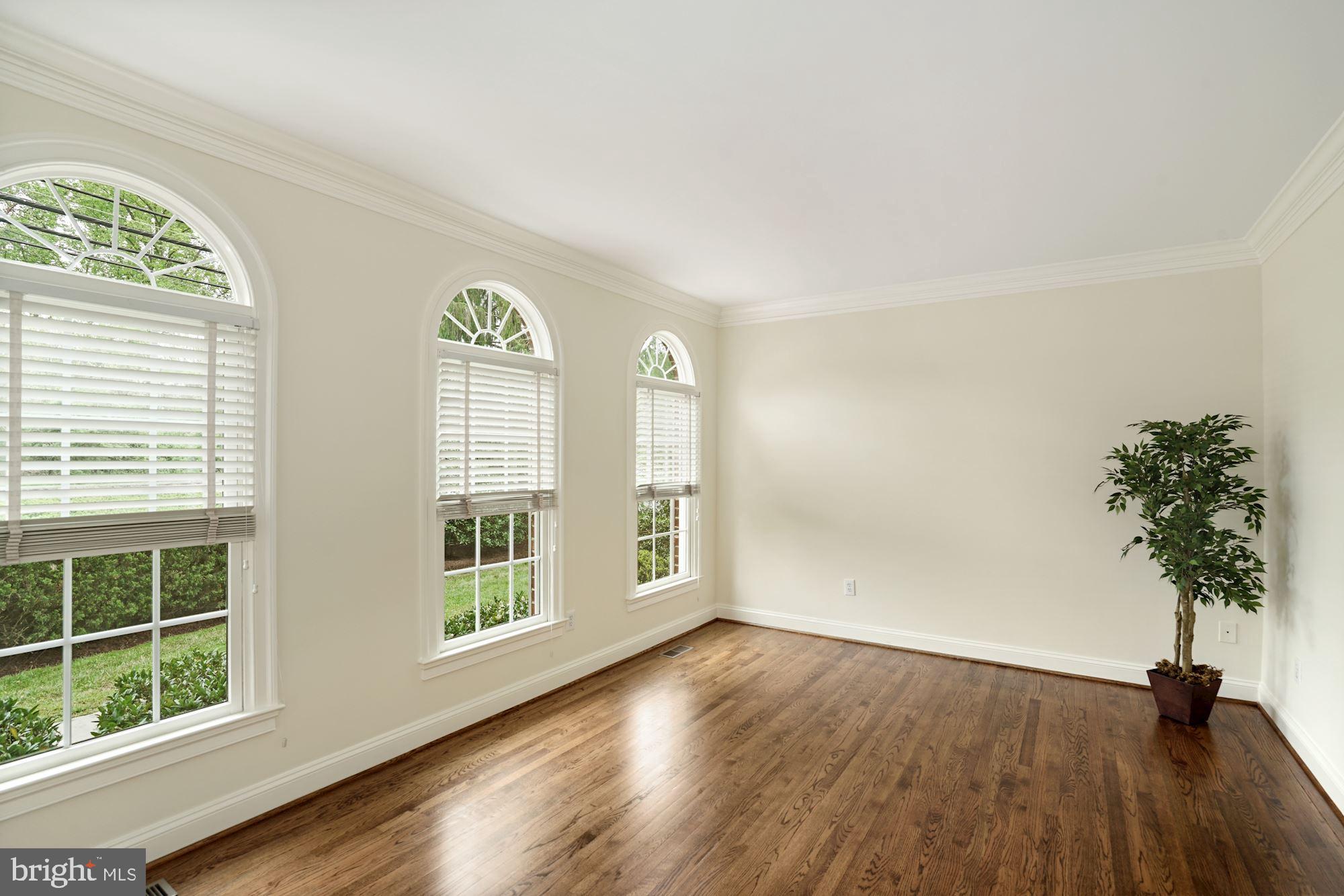 12226 Falls Road Potomac, MD 20854 - Photo 17 of 41 Gallery Image 17