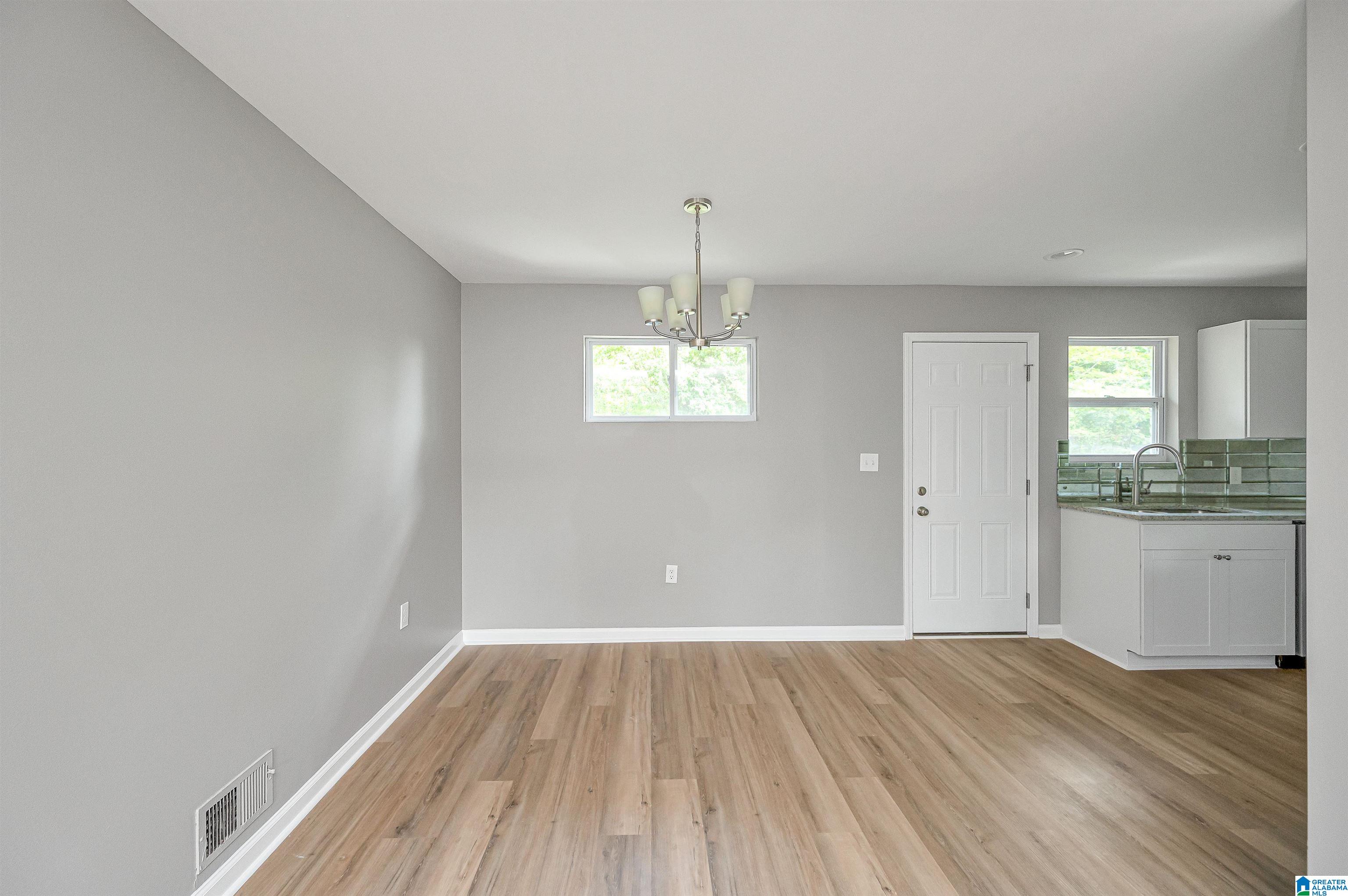1105 Glenfield Road Fairfield, AL 35064 - Photo 7 of 33