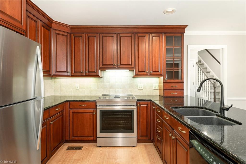 4107 Rockingham Road South Greensboro, NC 27407 - Photo 13 of 50 Kitchen