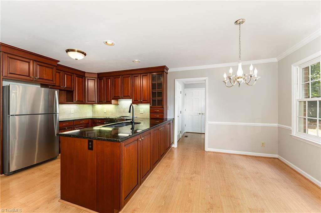 4107 Rockingham Road South Greensboro, NC 27407 - Photo 18 of 50 Kitchen with Eat-in Breakfast Nook