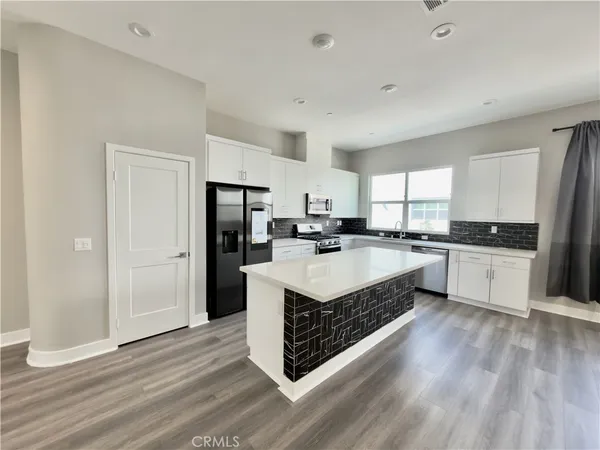 $4,650 | 977 East Mason Lane, Unit 116, Anaheim, CA 92805